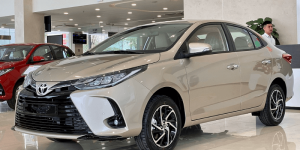 Ngoại thất Toyota Vios 2022 2023 màu ghi vàng
