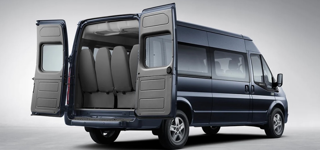 Cửa Sau Ford Transit 2022